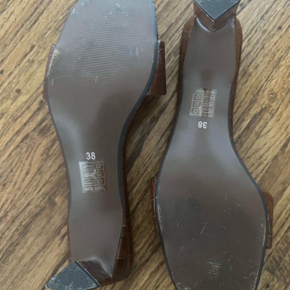 Tony Bianco Black Sandals, size 8 - Picture 7 of 8